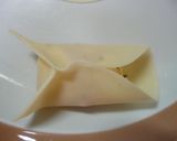 餃子の皮で☆バジル風味ベーコンチーズ包み作り方3写真