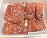 焼いて混ぜるだけ♪塩麹焼き鮭の混ぜご飯作り方1写真