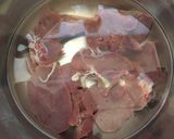 鶏レバーのアヒージョ作り方1写真