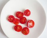 プチトマトとアボカドのうどんピザ作り方7写真