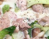 鶏もも肉と青梗菜のクリーム煮❁*+作り方5写真