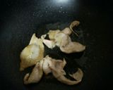 簡単♡菜花と鶏肉のガリバタ醤油炒め作り方4写真