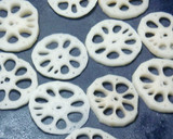 美味しい蓮根の挟み焼き：鶏豚椎茸の詰め物作り方9写真