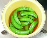 簡単和食。スナップエンドウと手鞠麩煮作り方3写真