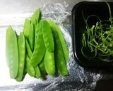 わが家のおせち♪さやえんどう作り方1写真
