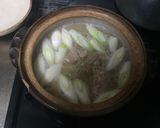 簡単なべ☆鮭缶とネギの納豆味噌鍋作り方3写真