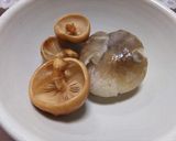 開きナメコと霜降りシメジのお雑煮作り方1写真