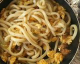 簡単♡焼き鳥缶de炒めうどん♪作り方5写真
