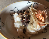 納豆と鮭ともやしの三色丼作り方2写真