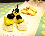 おつまみ♡アボカド&チーズのピンチョス♡作り方2写真