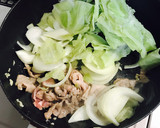 安くて簡単★お家の調味料で野菜炒め！作り方2写真