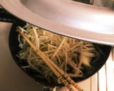 安くて簡単★お家の調味料で野菜炒め！作り方3写真