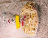 もやし✨余ったらクリップしそのまま冷凍庫作り方1写真