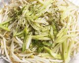 レンジで超簡単！もやしとセロリのサラダ作り方3写真