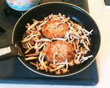 何食べ⭐シロさんの煮込みハンバーグ作り方6写真