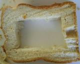 離乳食余りのパンの枠で☆目玉焼きパン作り方1写真