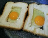 離乳食余りのパンの枠で☆目玉焼きパン作り方5写真