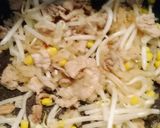 旦那喜ぶ♪がっつり系！豚肉入りチャーハン作り方3写真