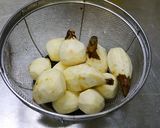 初めてでも簡単♪里芋の下処理(レンジ蒸)作り方1写真