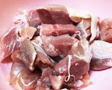 とりとブロッコリーの塩炒め作り方1写真