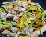 簡単！ももとアスパラの醤油炒め作り方4写真
