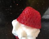 生クリームにゼラチンで♡簡単いちごサンタ作り方4写真