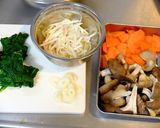 牡蠣とホウレン草の食べる味噌汁。作り方4写真
