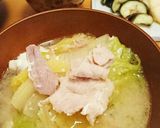 黄身もトロッ♪と白菜と豚こまお味噌汁♪作り方4写真