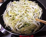 シャッキリ!寒ウドのきんぴら作り方2写真