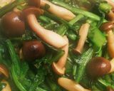 春菊大量消費＊春菊としめじの塩バター炒め作り方7写真