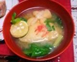 つるむらさきと餅巾着（練物で）のお味噌汁作り方6写真