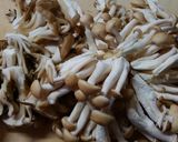 簡単朝食オクラときのこ あおさのお味噌汁作り方1写真