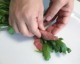 やわらか春菊とローストビーフのサラダ作り方2写真
