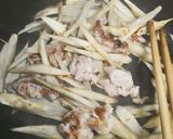 ごぼうと豚肉の甘辛☆カレー風味作り方3写真