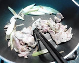 豚肉と白ネギのみそだれ生姜炒め作り方2写真