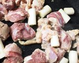 鶏肉と里芋の炒め煮〜生姜風味作り方2写真