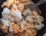 卵と塩昆布と鮭のおにぎり作り方2写真