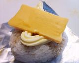 バター醤油チーズおにぎり作り方4写真