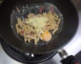 フライパンで作るのペンネのカルボナーラ作り方3写真