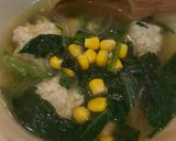 鶏だんごとほうれん草の中華スープ作り方6写真