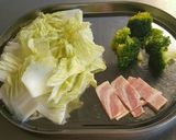白菜とラビオリのミルクコンソメスープ作り方1写真