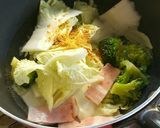 白菜とラビオリのミルクコンソメスープ作り方2写真