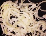 お弁当に簡単♡豚肉と玉ねぎの味噌炒め作り方3写真