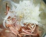 すぐ出来る☆焼豚と玉ねぎのえごま油サラダ作り方3写真