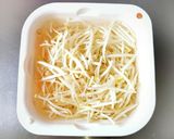 豚挽き肉ニラモヤシ玉スタミナ丼作り方2写真