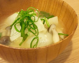 かつおだし香る かぶときのこの味噌汁。作り方15写真