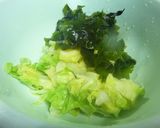 レンジで簡単　キャベツとわかめの酢の物作り方4写真