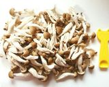 作り置き◆合挽き肉とシメジの肉味噌作り方1写真