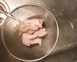 受験生応援！手羽元と押し麦の生姜スープ作り方1写真