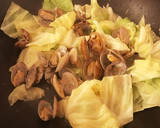 ☆あさりときゃべつのにんにく炒め☆作り方6写真